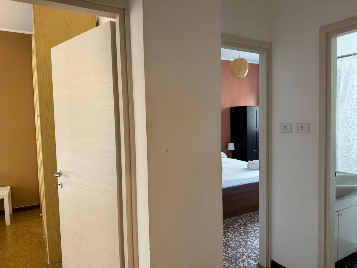 Family Apartment 15 Min From Center And Airport มิลาน ภายนอก รูปภาพ